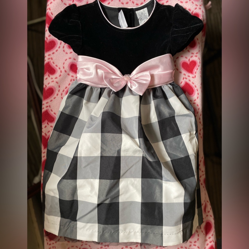 Youngland Black and White Girls Dress with Pink Bow and crinoline underskirt
